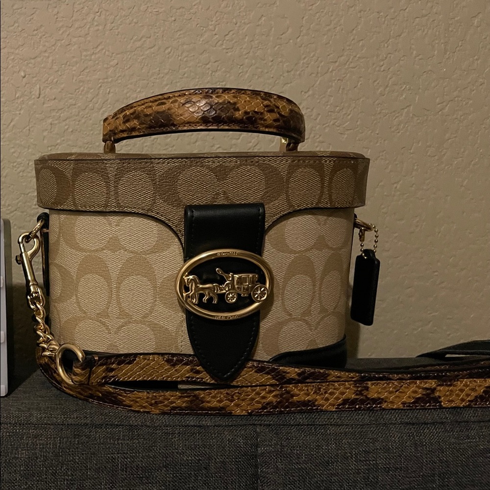 SOLD ‼️ Coach Georgie Brand New